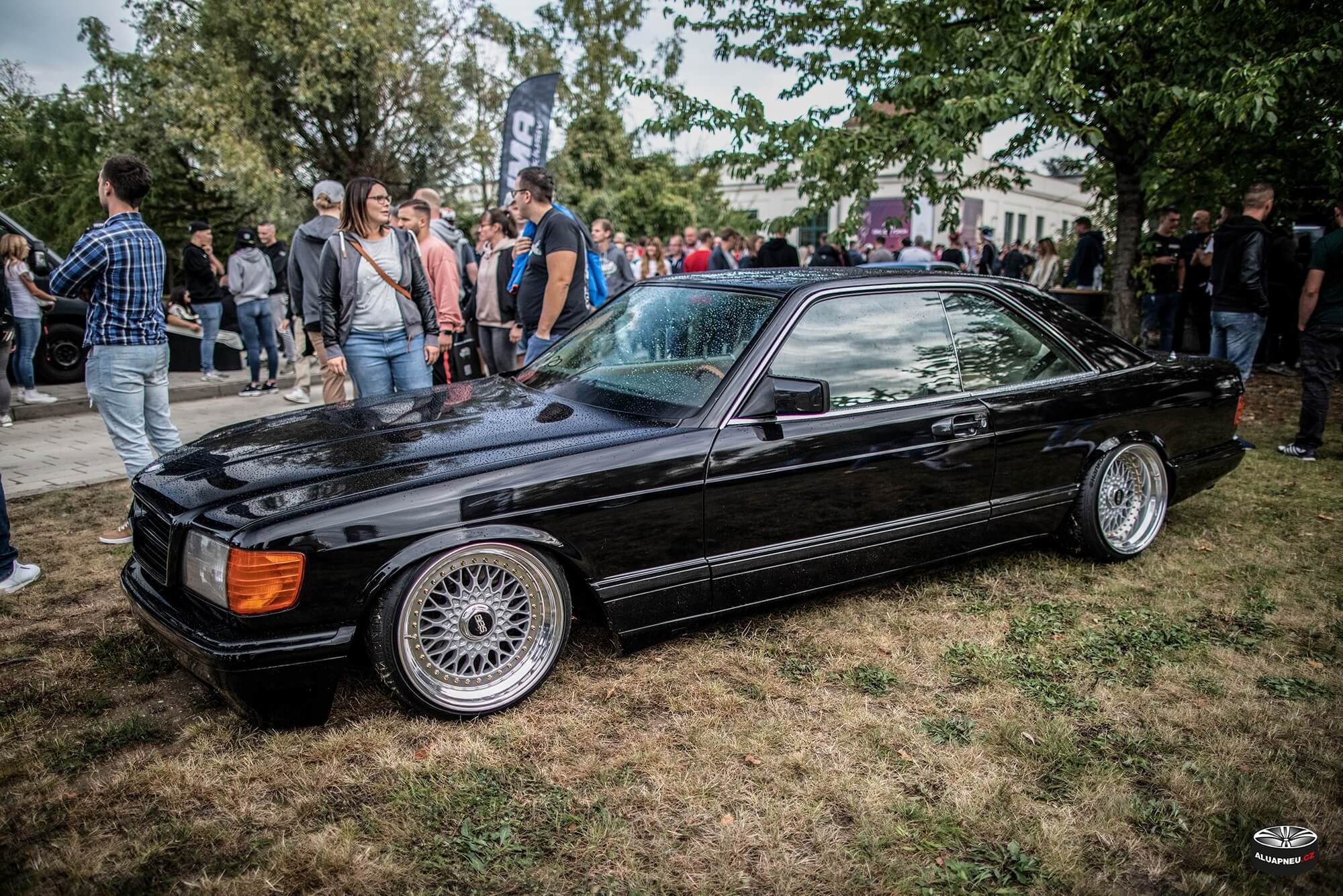 Alu kola s leštěným límcem Mercedes Benz Sec C126 - XS Classic Carnight 5.0 - Drážďany tuning sraz 2019 - www.aluapneu.cz