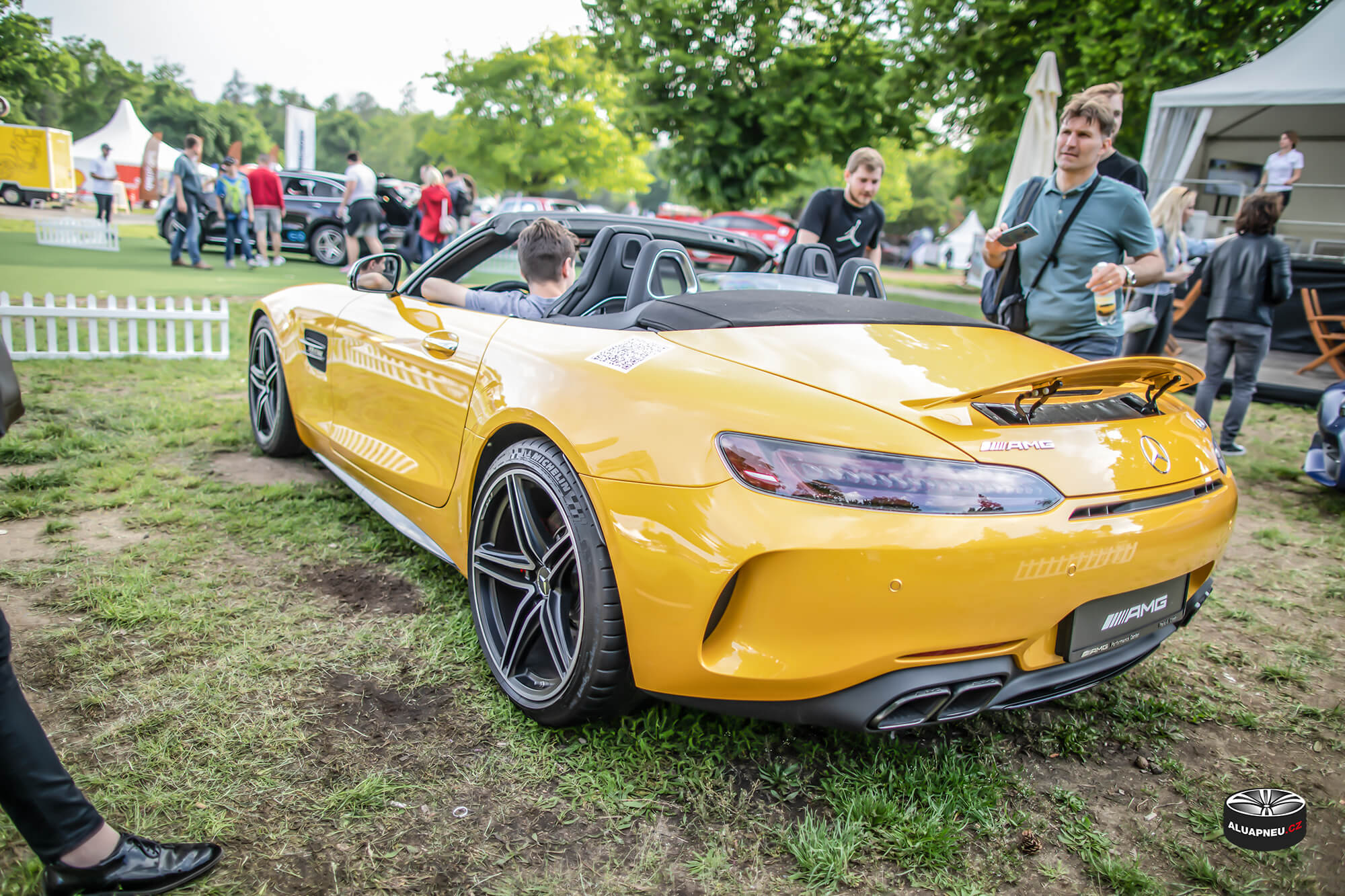 Litá kola original Mercedes Amg Gt Roadster - Automobilové Legendy 2019 - www.aluapneu.cz
